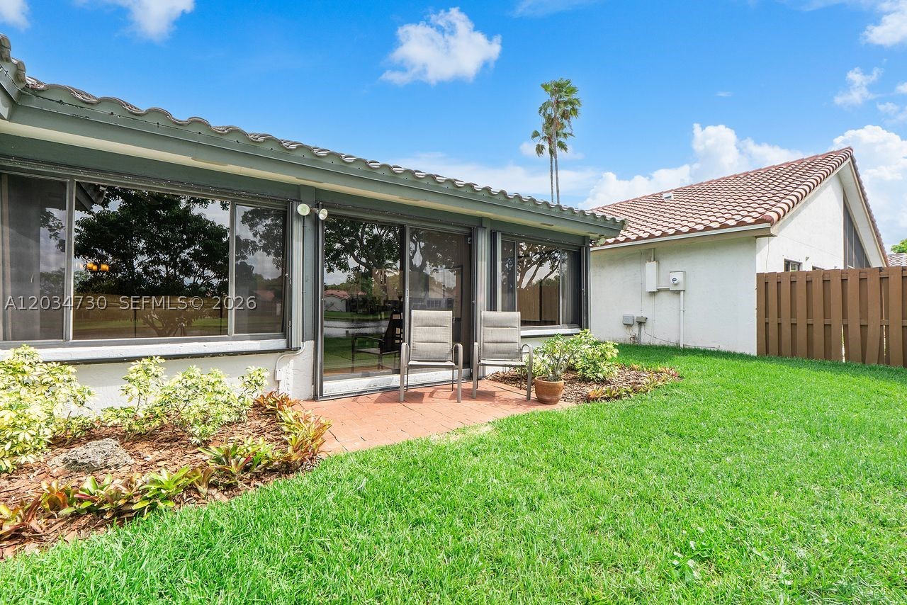 COUNTRY ISLES PATIO HOMES - Residential