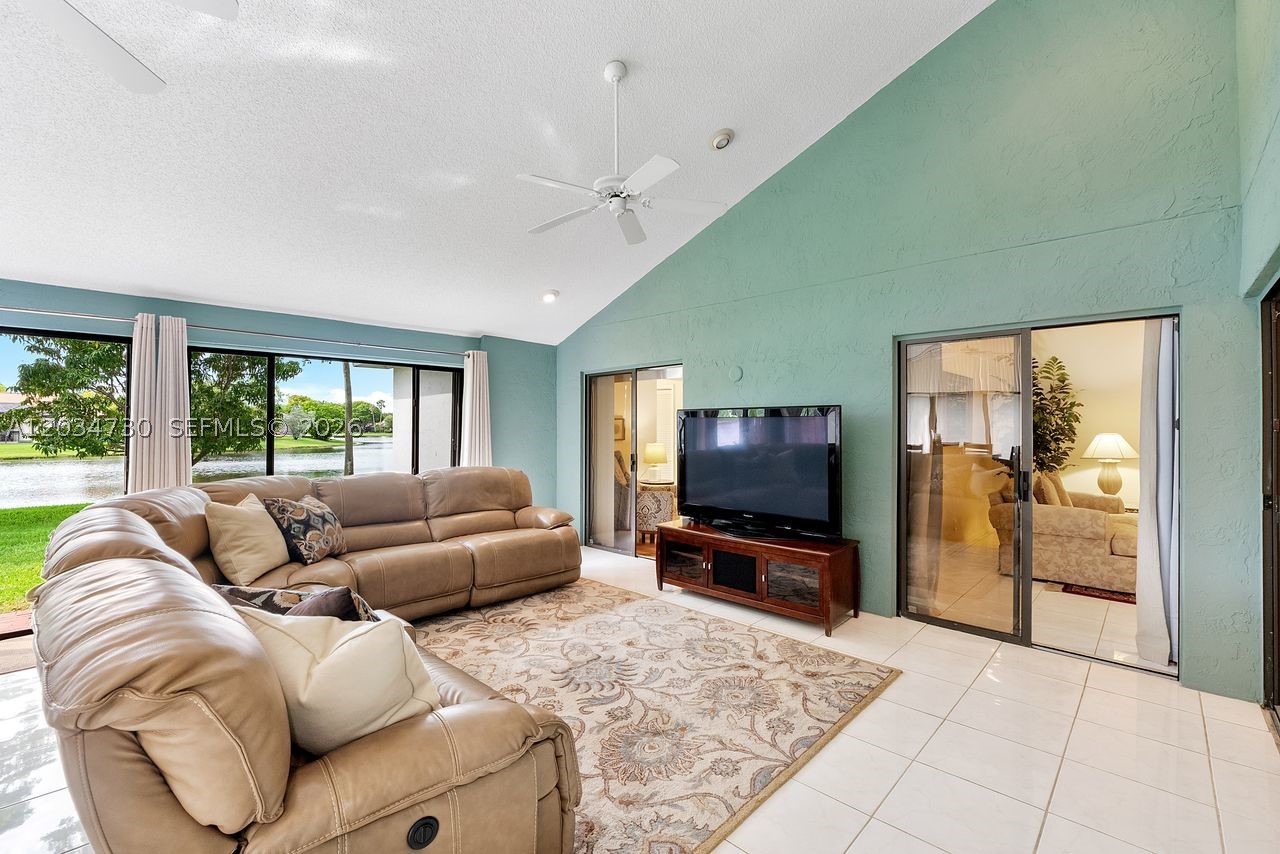 COUNTRY ISLES PATIO HOMES - Residential