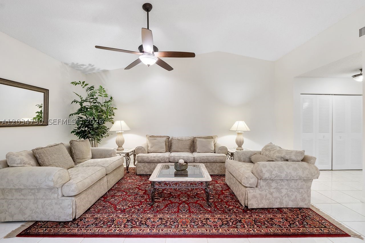 COUNTRY ISLES PATIO HOMES - Residential