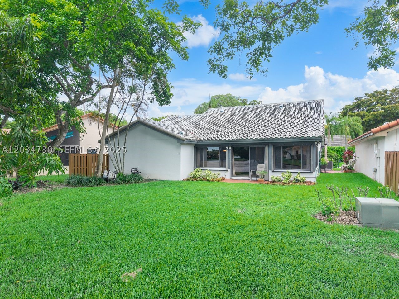 COUNTRY ISLES PATIO HOMES - Residential