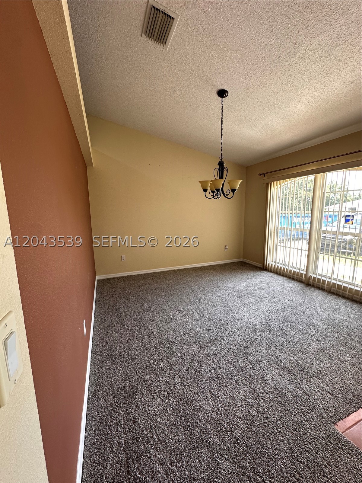 VERO LAKE ESTATES UNIT Q - Residential
