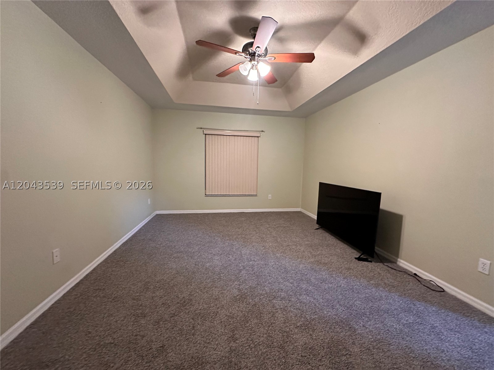 VERO LAKE ESTATES UNIT Q - Residential