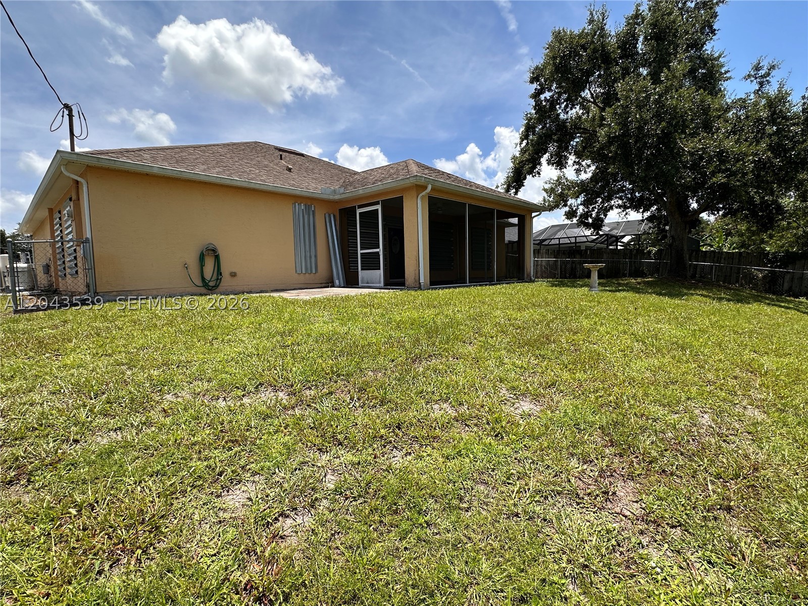 VERO LAKE ESTATES UNIT Q - Residential