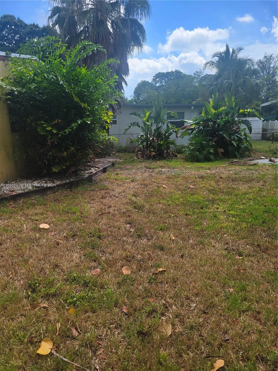 MARGATE ESTATES SEC THREE - Residential Lease