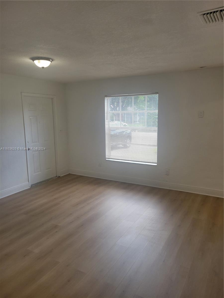 MARGATE ESTATES SEC THREE - Residential Lease