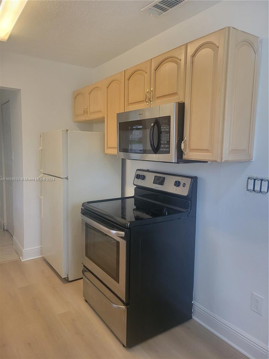 MARGATE ESTATES SEC THREE - Residential Lease