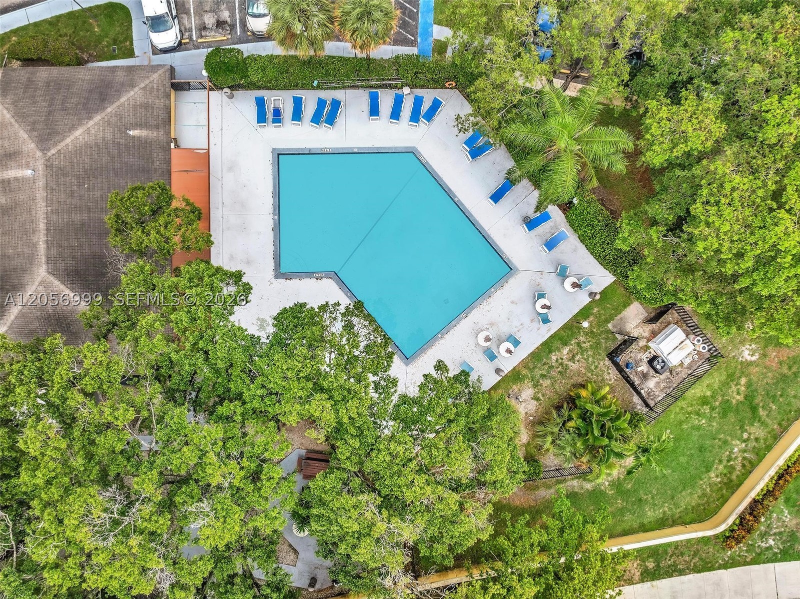 OAKLAND FOREST CLUB CONDO - Residential