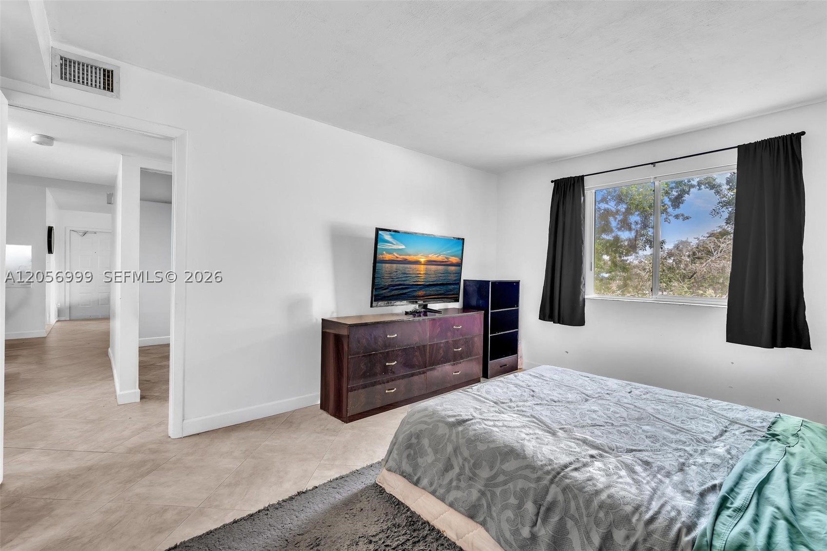 OAKLAND FOREST CLUB CONDO - Residential