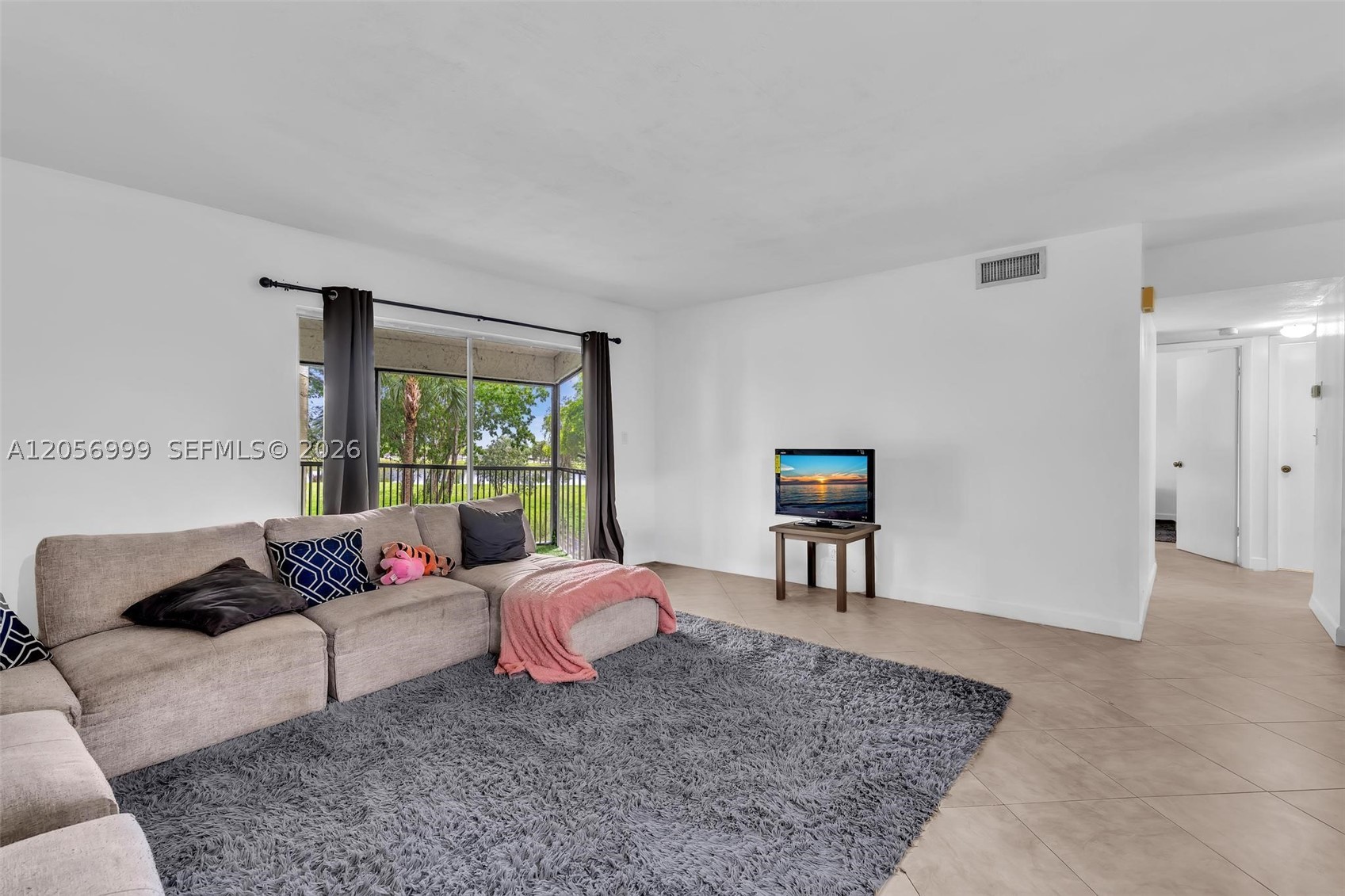 OAKLAND FOREST CLUB CONDO - Residential