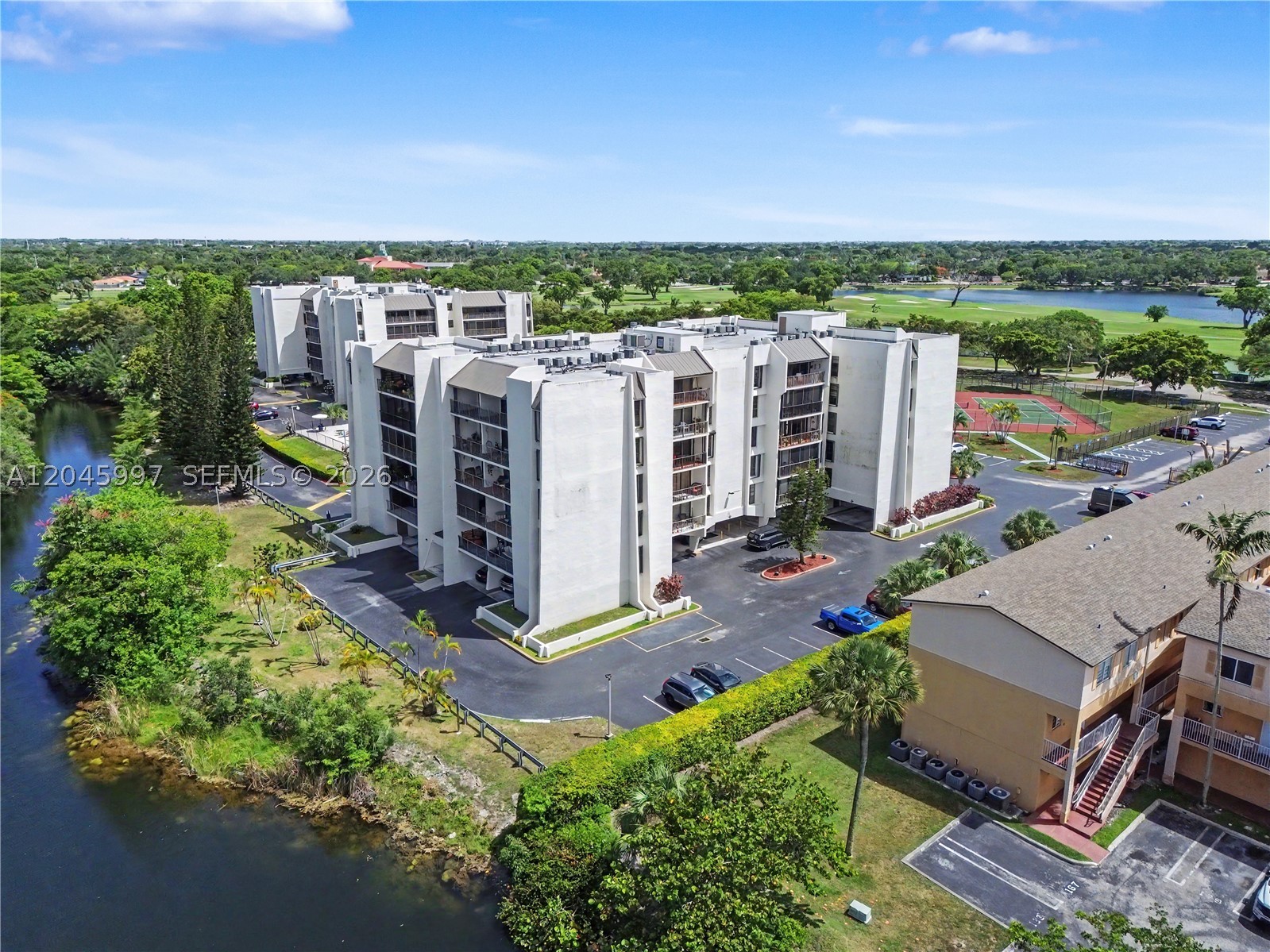 RACQUET CLUB OF KENDALE L - Residential