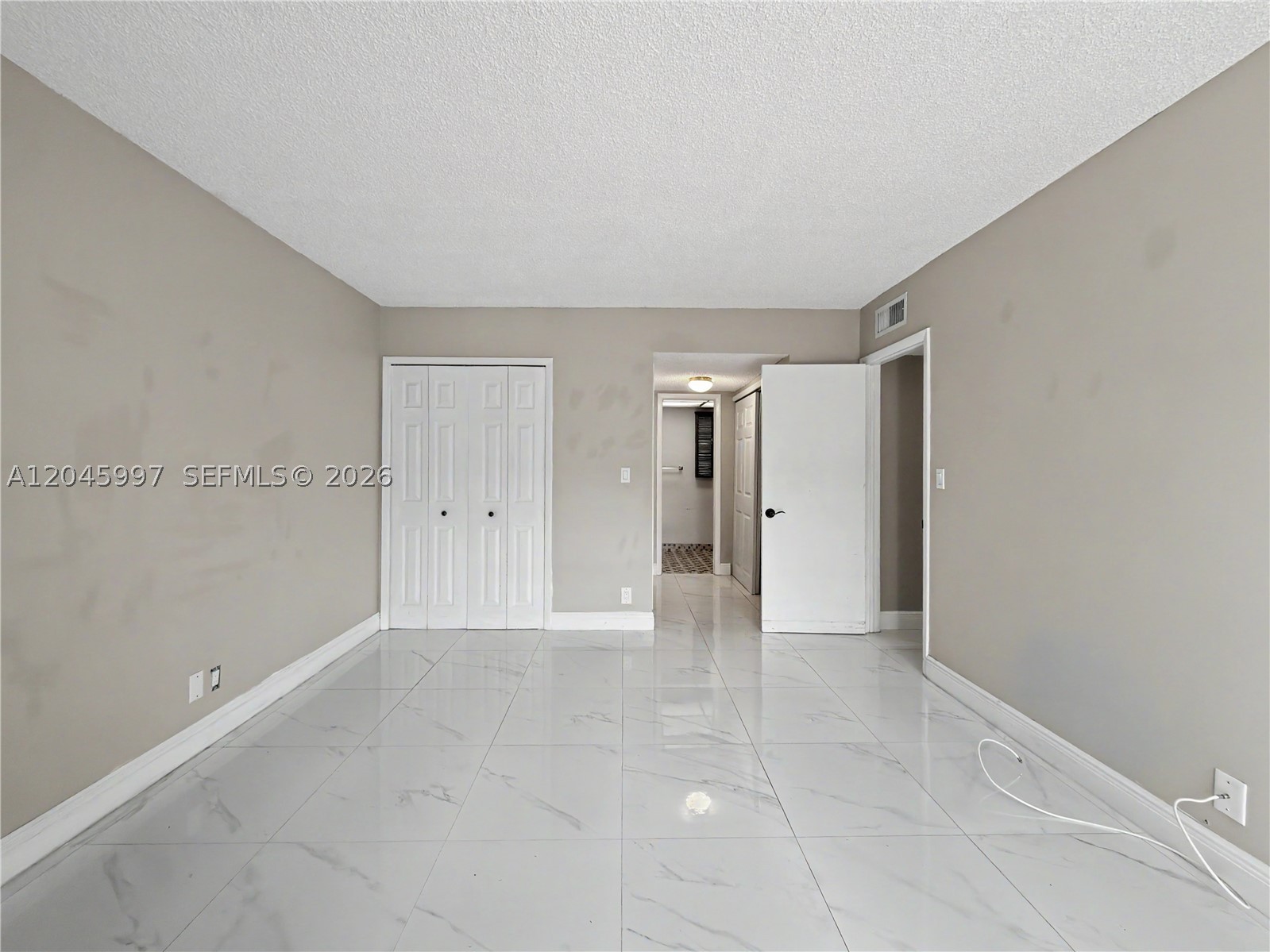 RACQUET CLUB OF KENDALE L - Residential