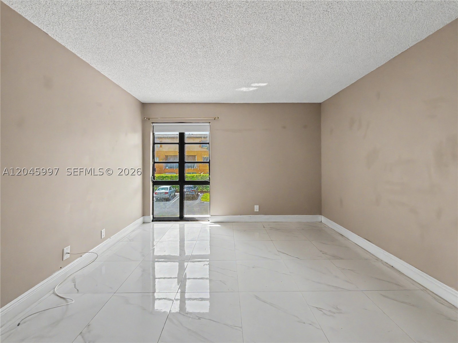 RACQUET CLUB OF KENDALE L - Residential