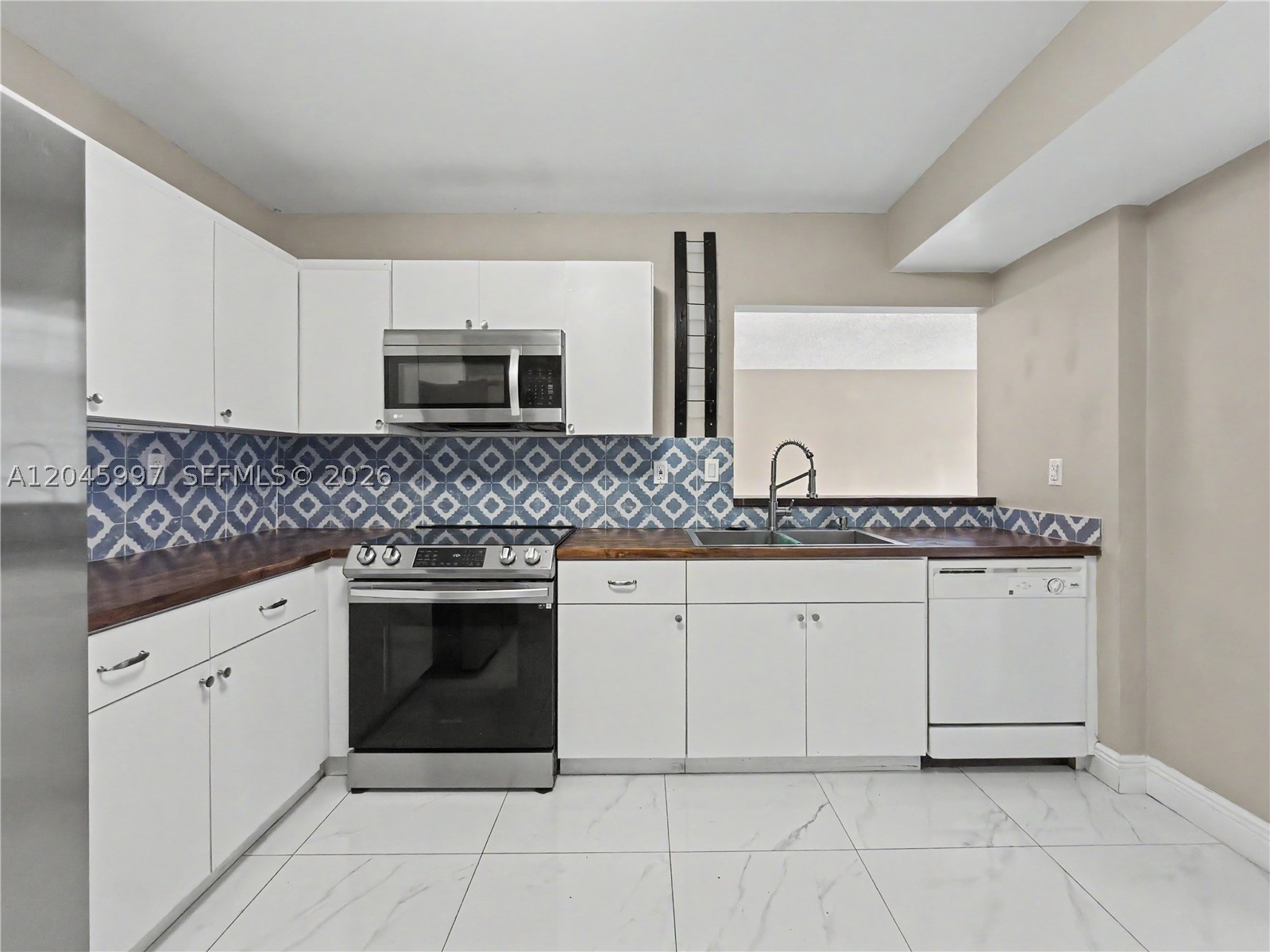 RACQUET CLUB OF KENDALE L - Residential