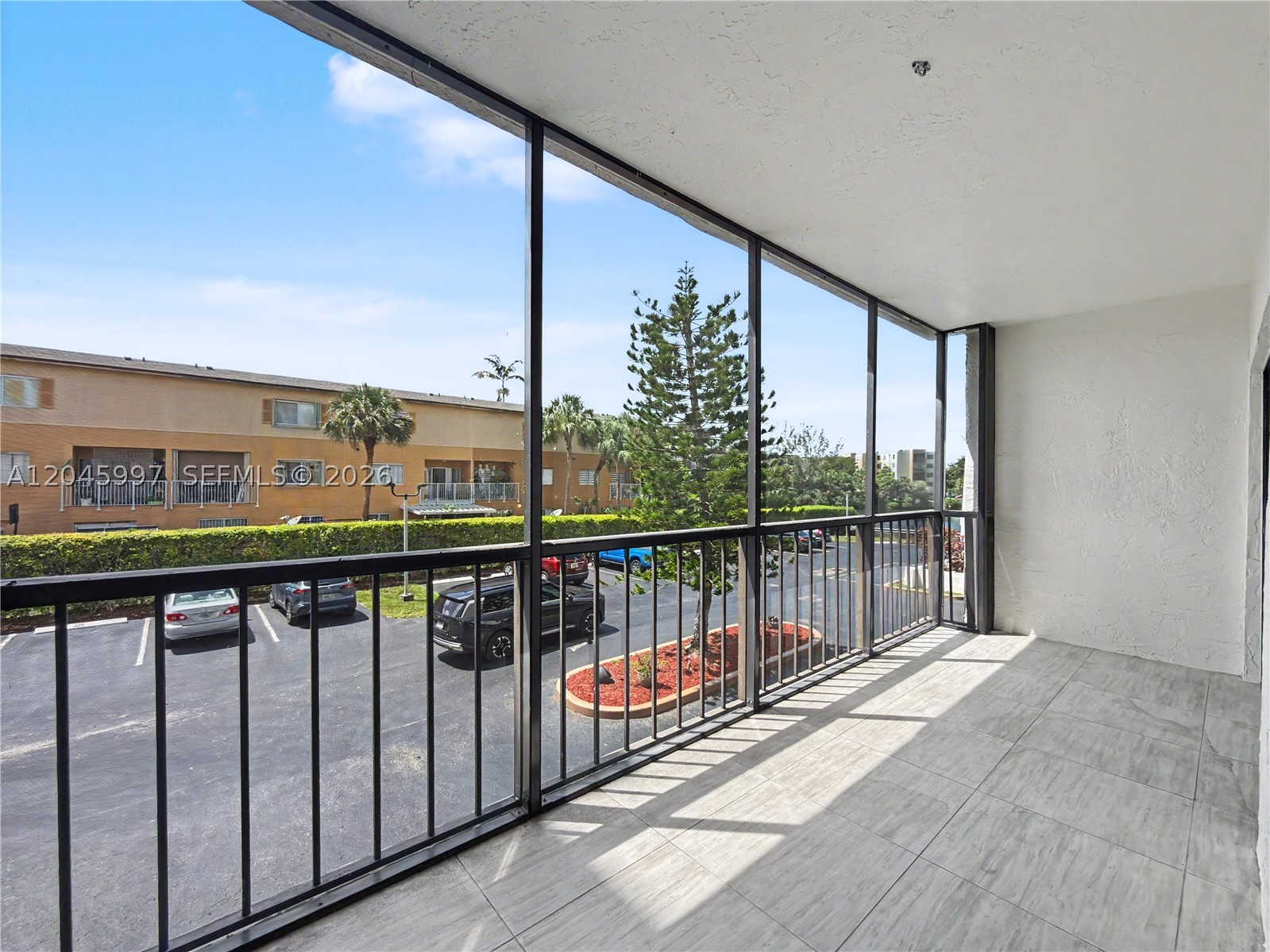 RACQUET CLUB OF KENDALE L - Residential