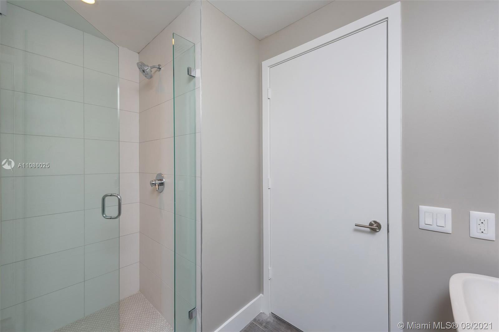 BISCAYNE BEACH CONDO - Residential Lease