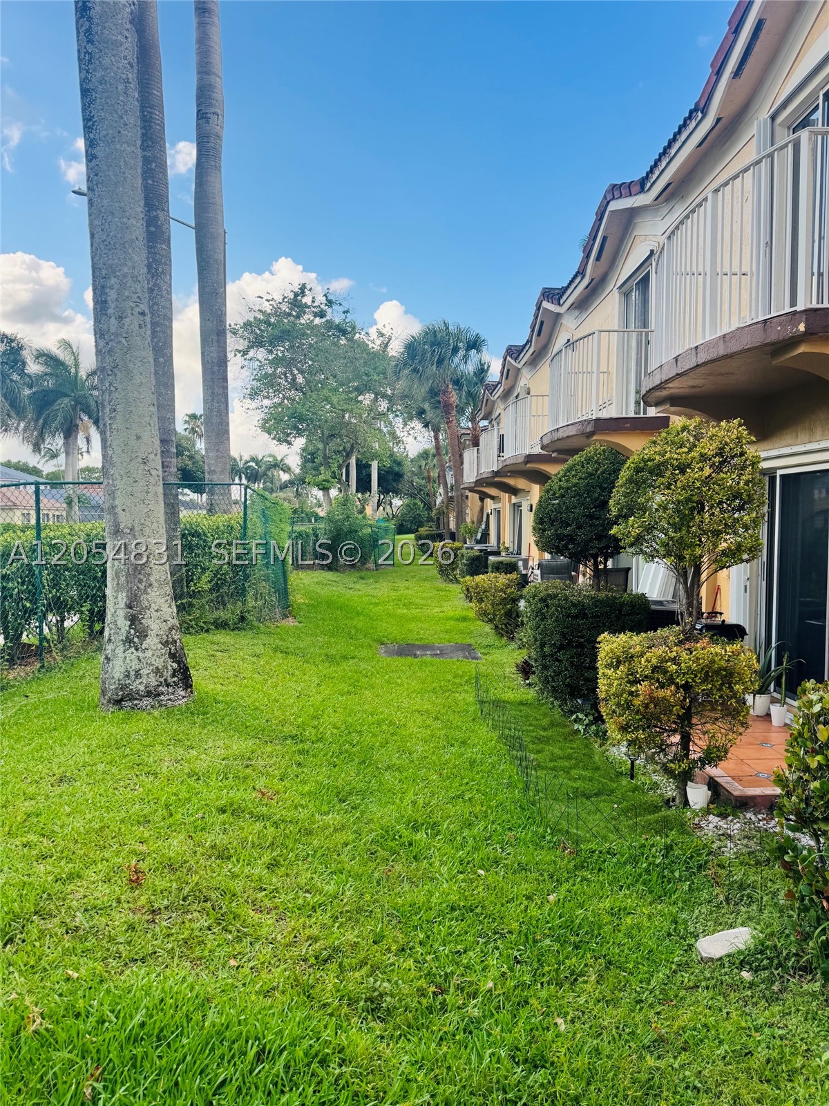 MELROSE POINT CONDO - Residential