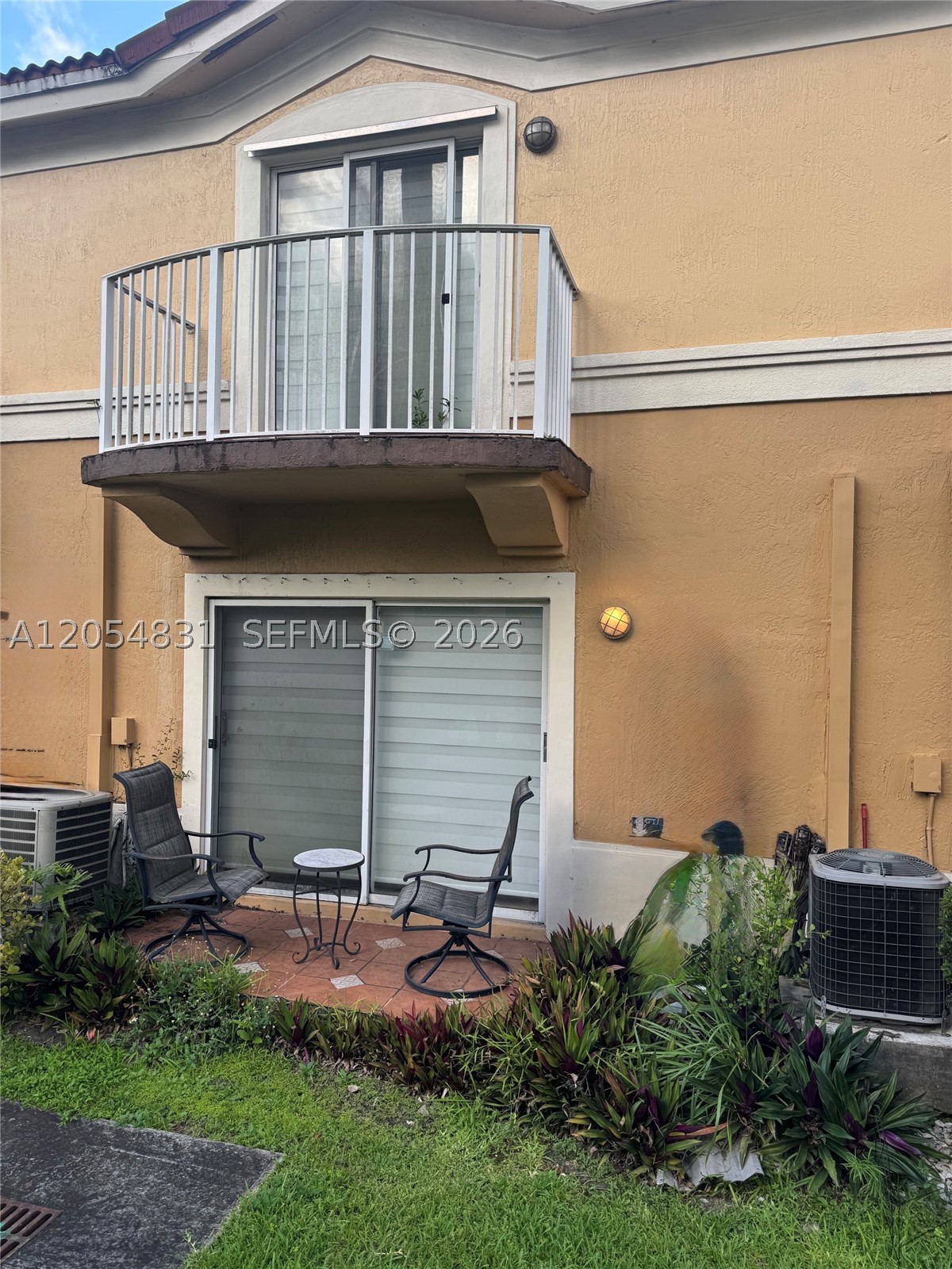 MELROSE POINT CONDO - Residential
