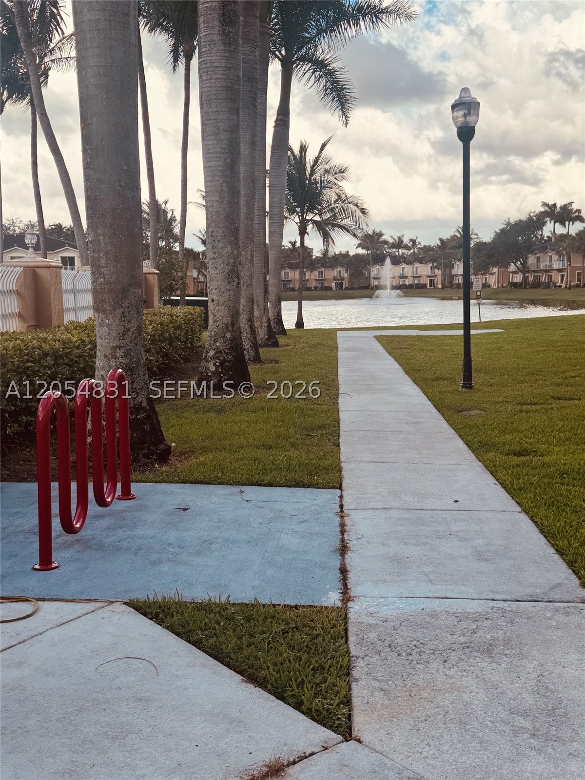 MELROSE POINT CONDO - Residential