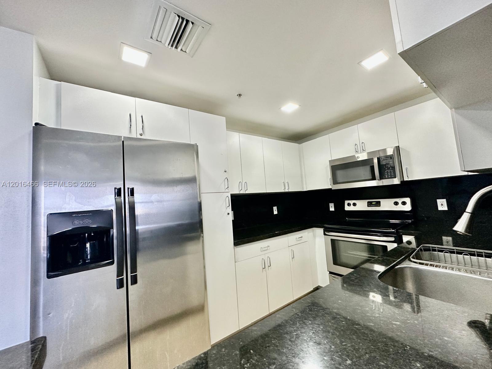 FORTUNE HOUSE CONDO - Residential Lease