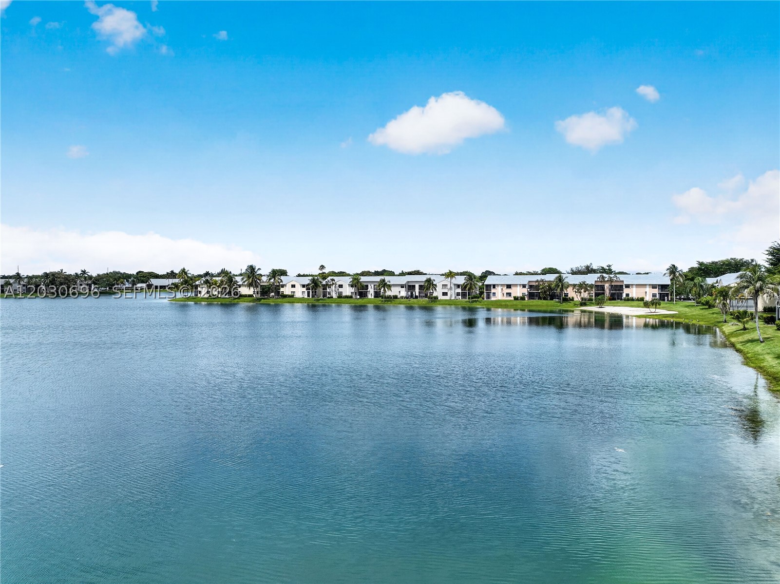 LAKESHORE CONDO 6 - Residential