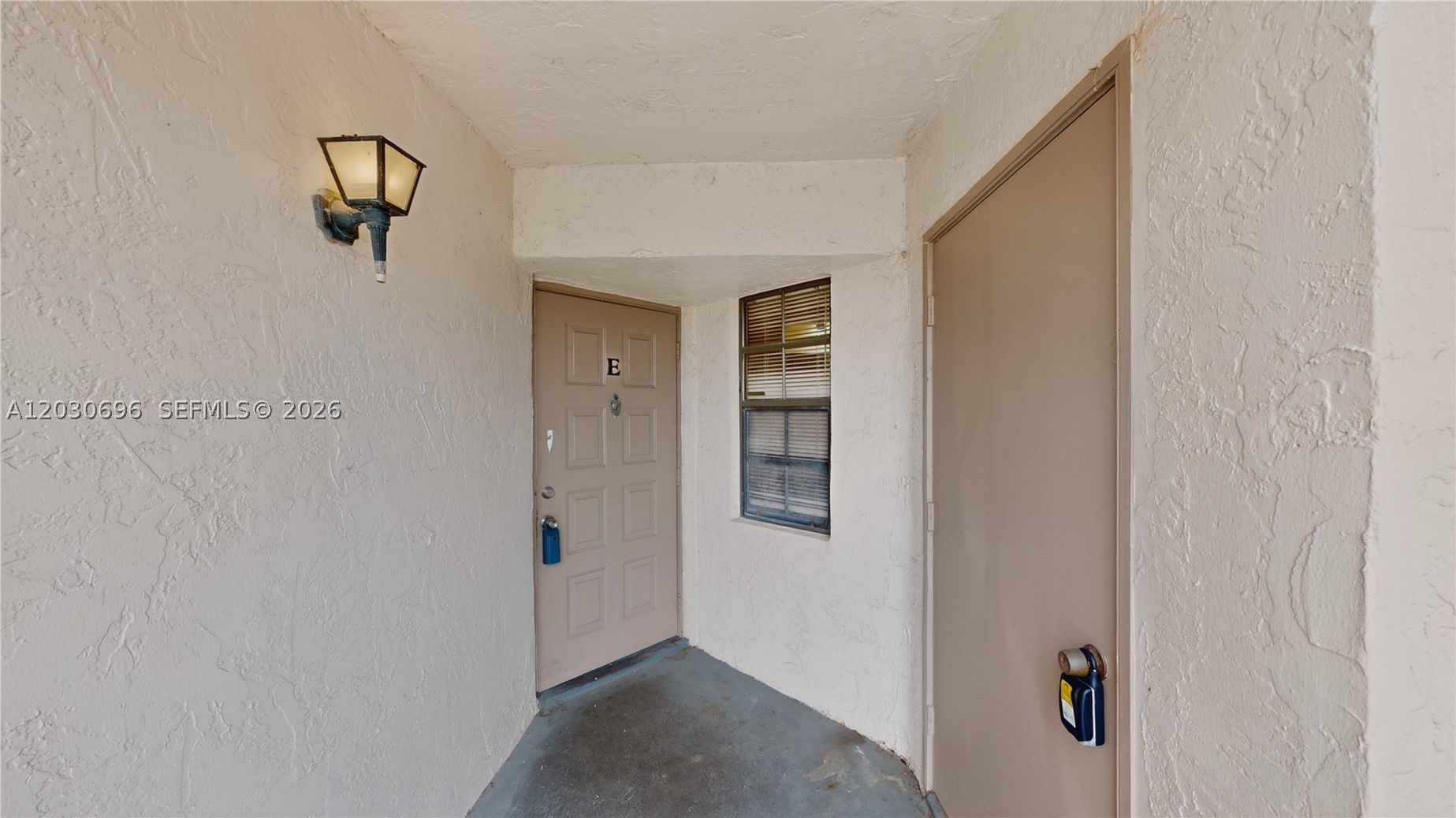 LAKESHORE CONDO 6 - Residential