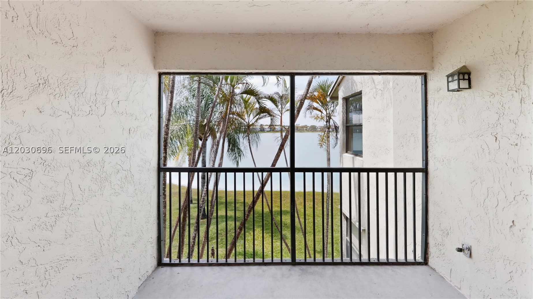 LAKESHORE CONDO 6 - Residential