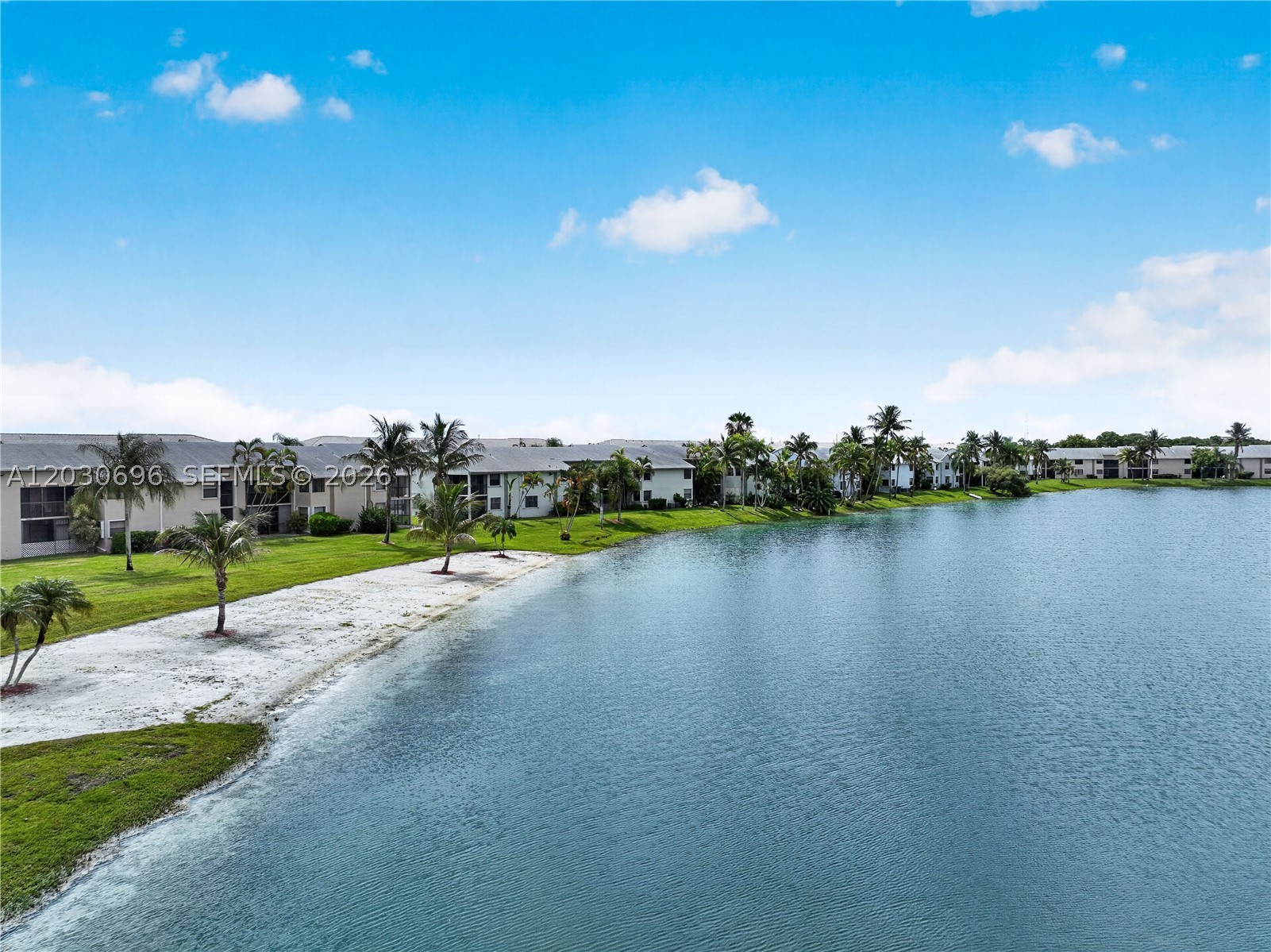 LAKESHORE CONDO 6 - Residential