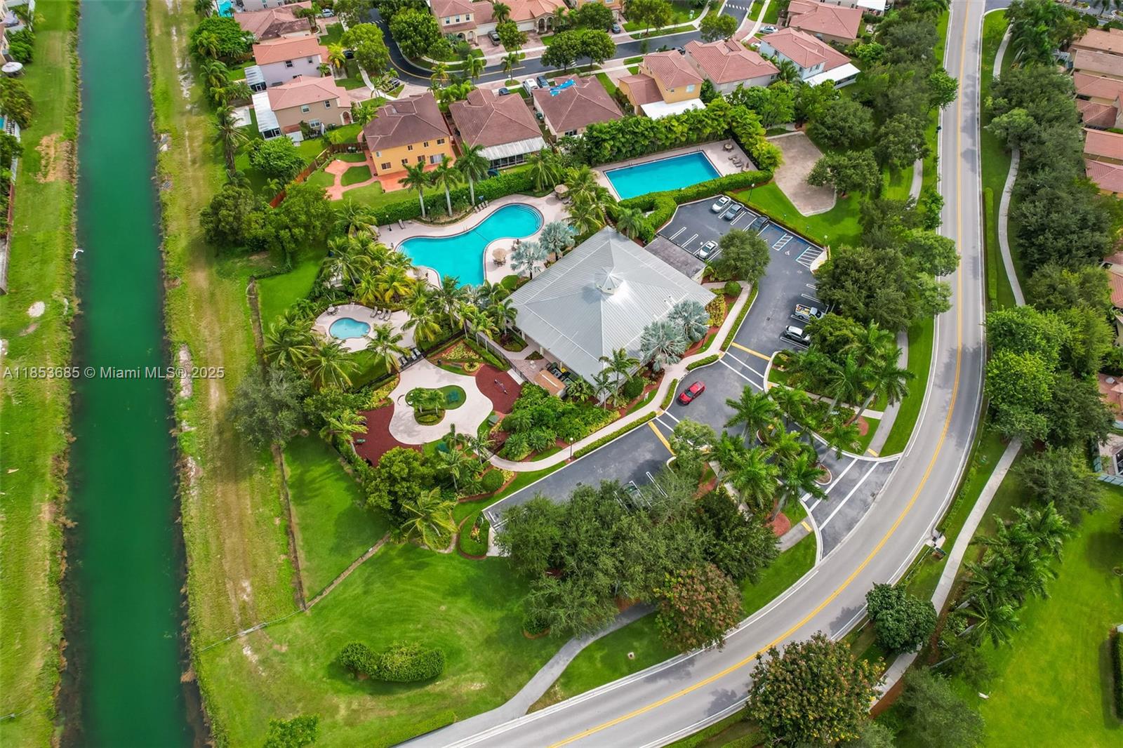 PORTOFINO LAKES - Residential