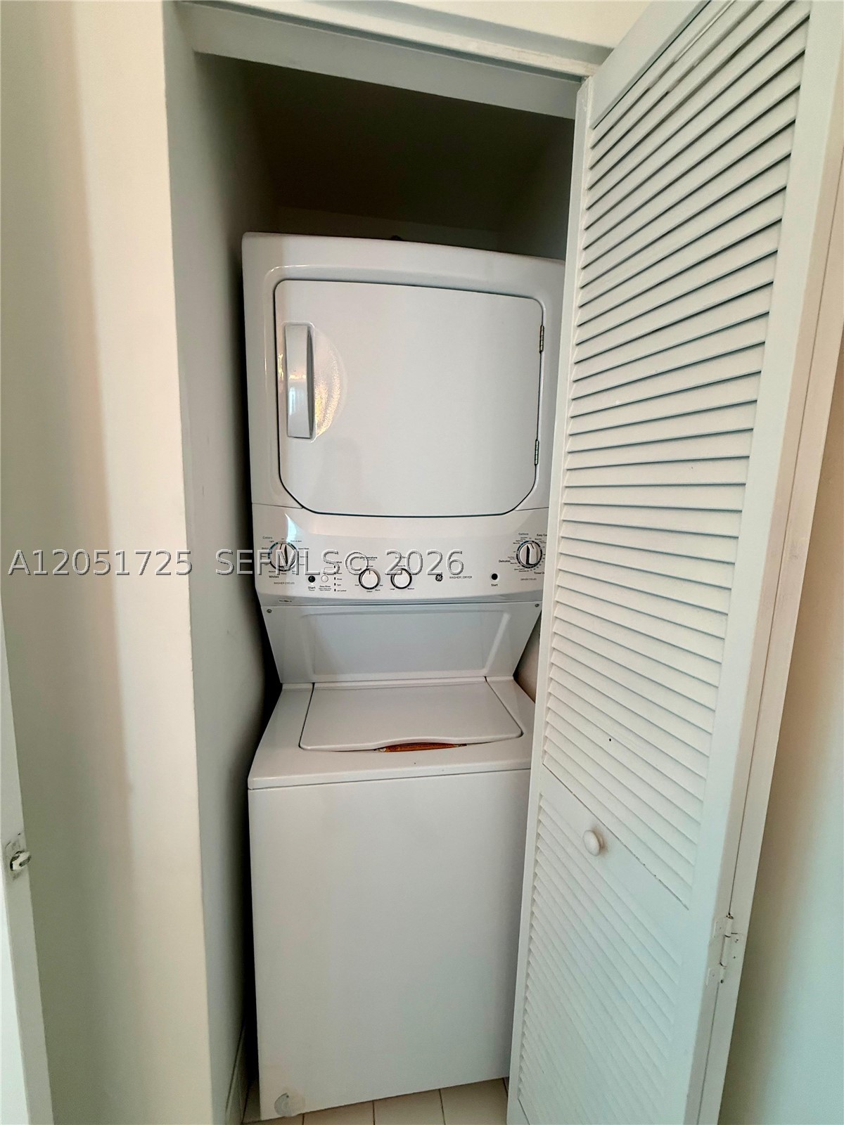 MARINABLUE CONDO - Residential