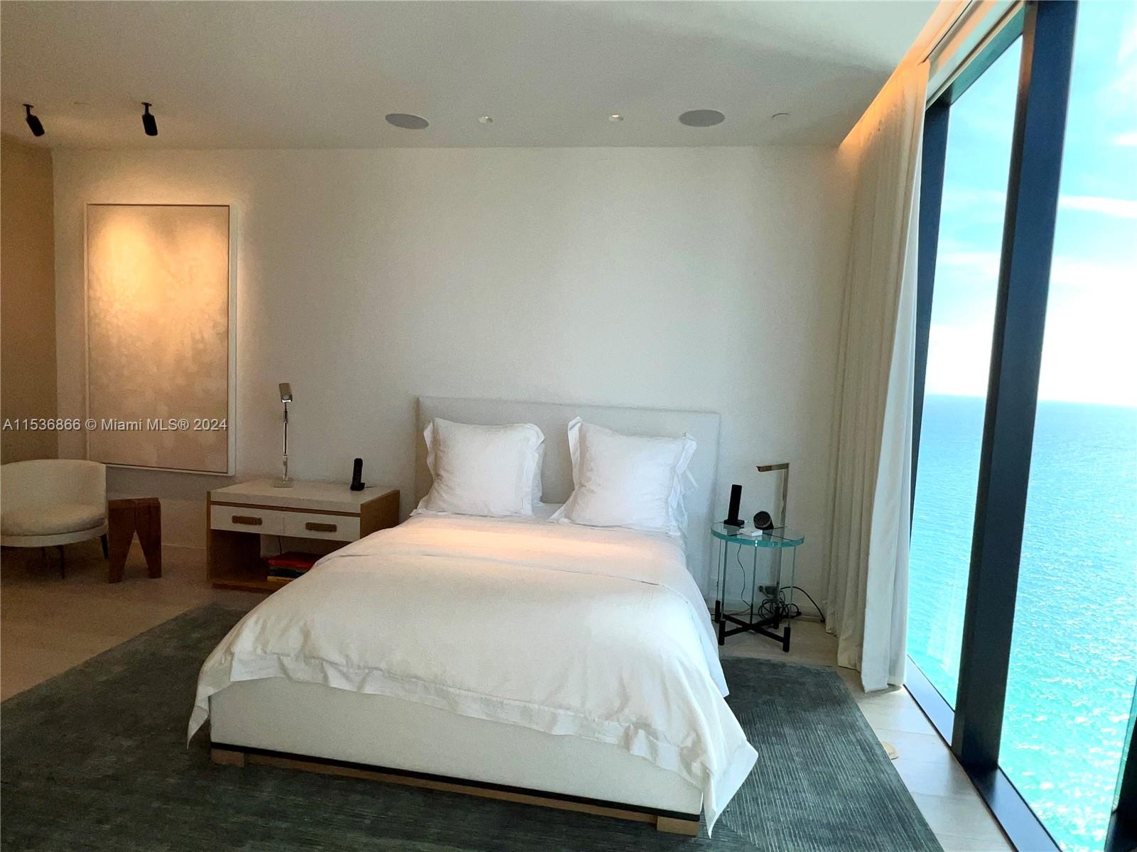 18555 COLLINS AVENUE COND - Residential