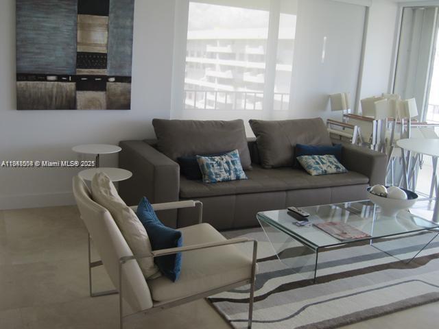 COMMODORE CLUB SOUTH COND - Residential Lease