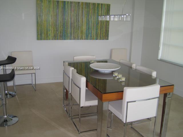 COMMODORE CLUB SOUTH COND - Residential Lease