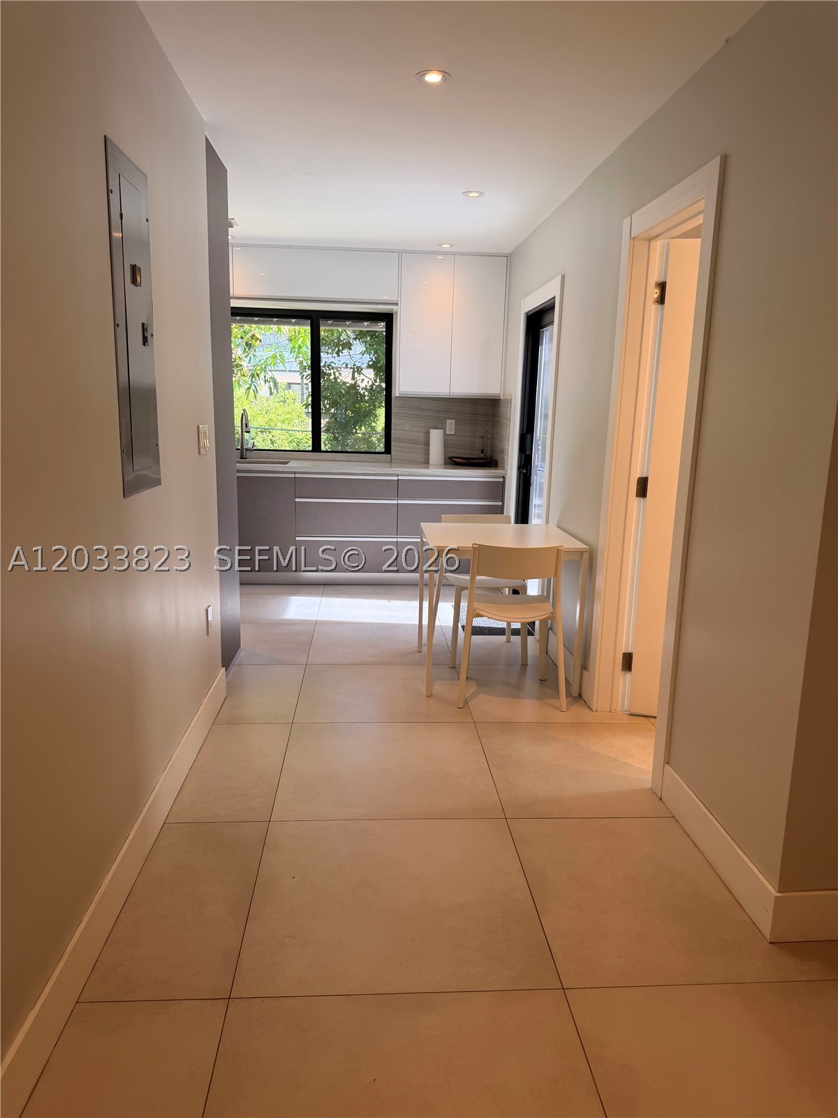 BAY VISTA PARK - Residential Lease