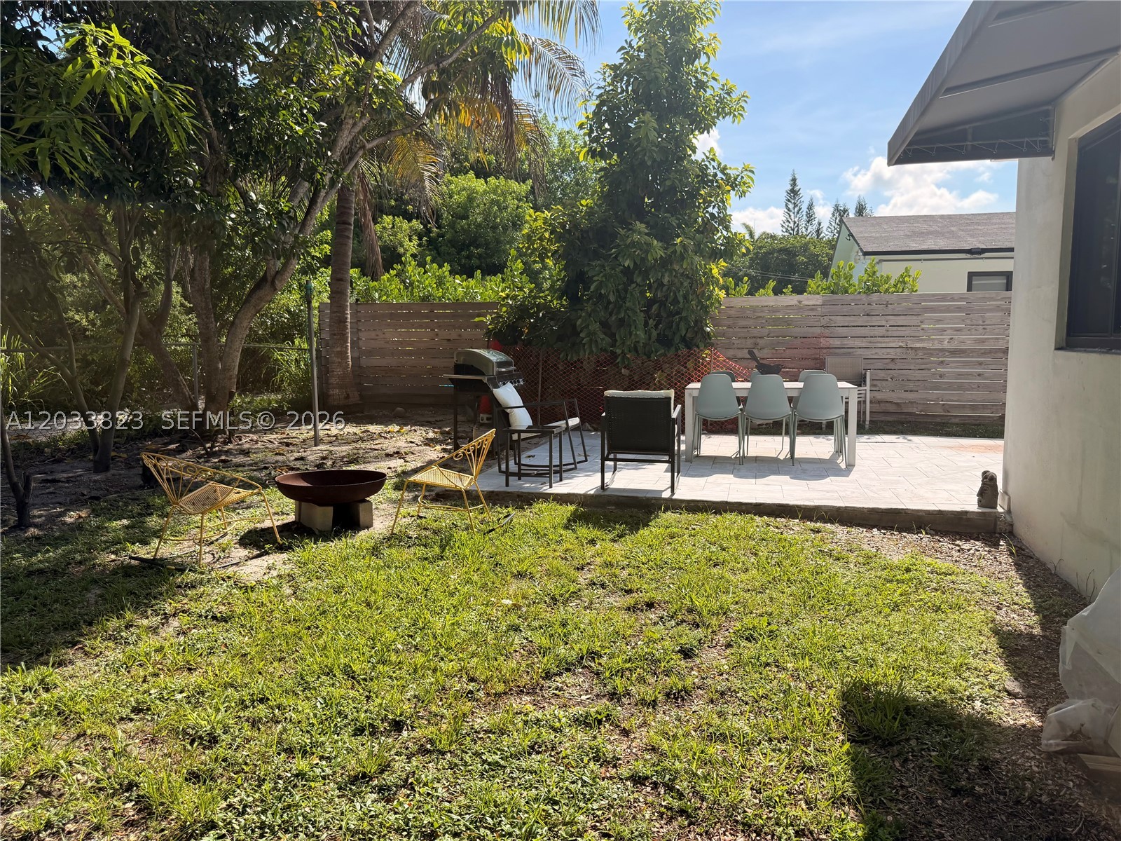 BAY VISTA PARK - Residential Lease
