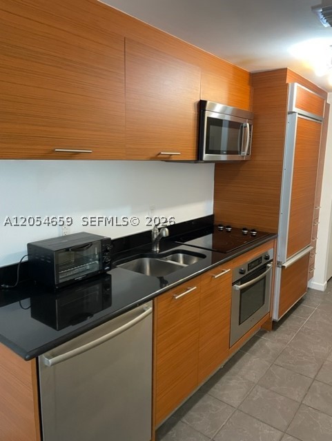 50 Biscayne Condo - Residential