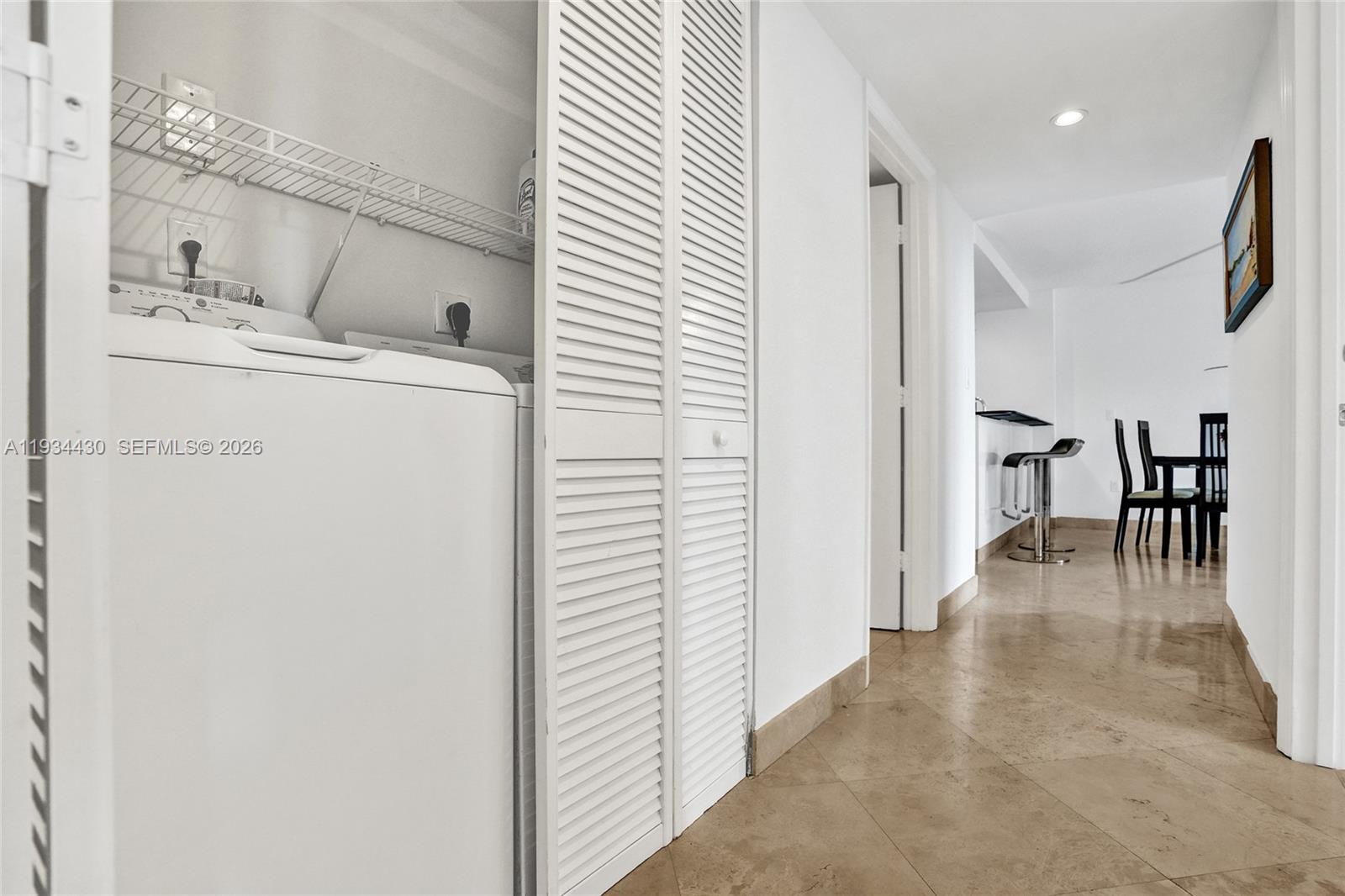 THE COLLINS CONDO - Residential