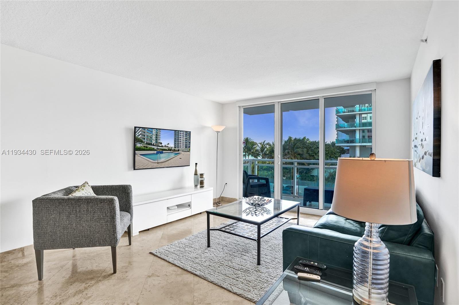 THE COLLINS CONDO - Residential