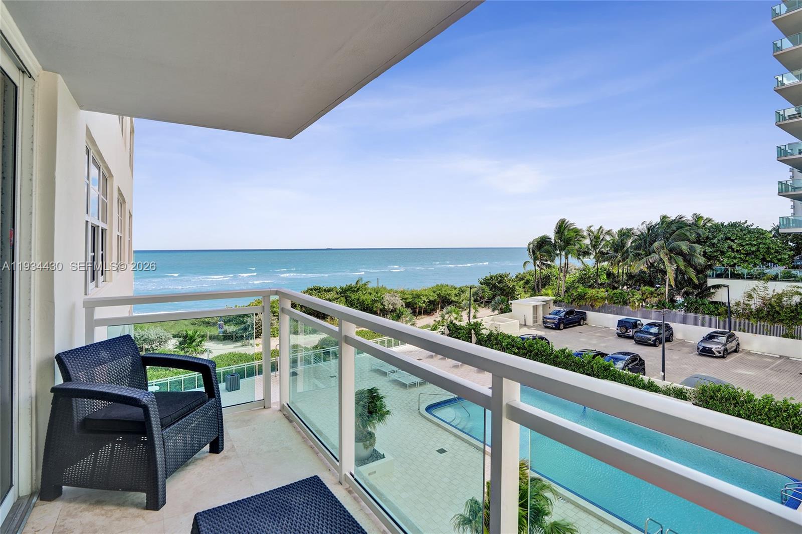 THE COLLINS CONDO - Residential