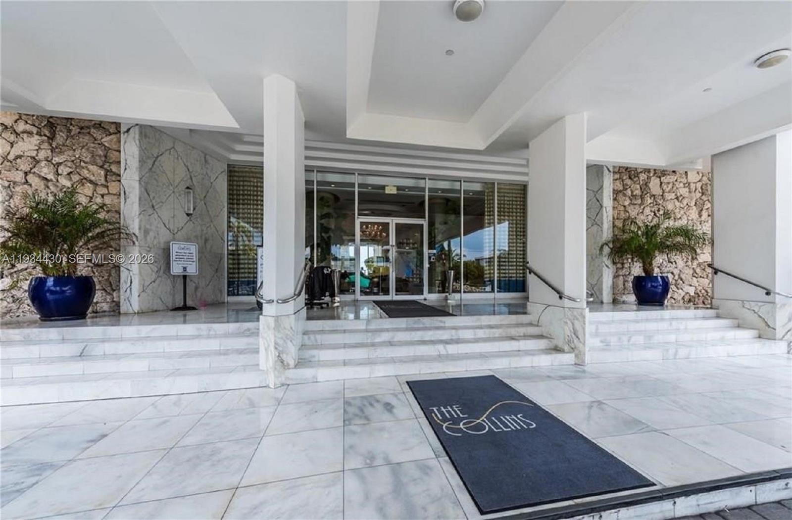 THE COLLINS CONDO - Residential
