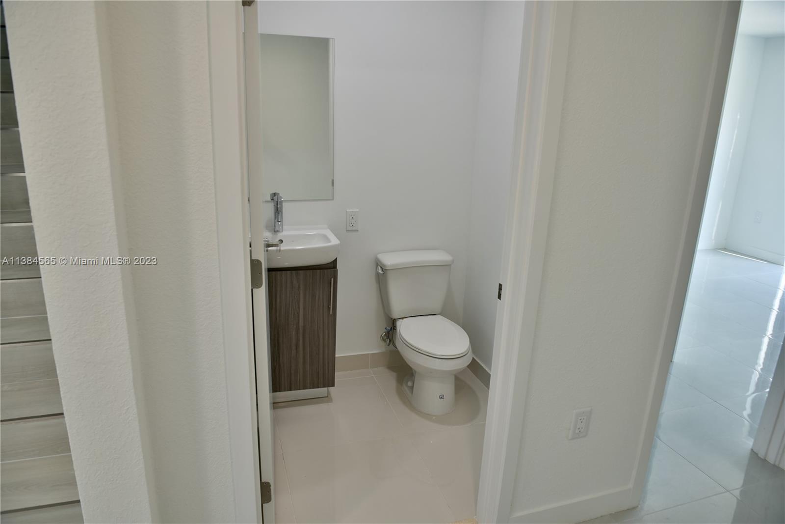 AURORA AT GRAND PALMS - Residential Lease