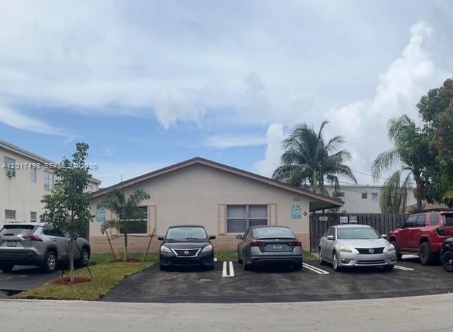 Excellent investor opportunity, desirable growing area, close to the beach and main express ways.  Make your offer today.