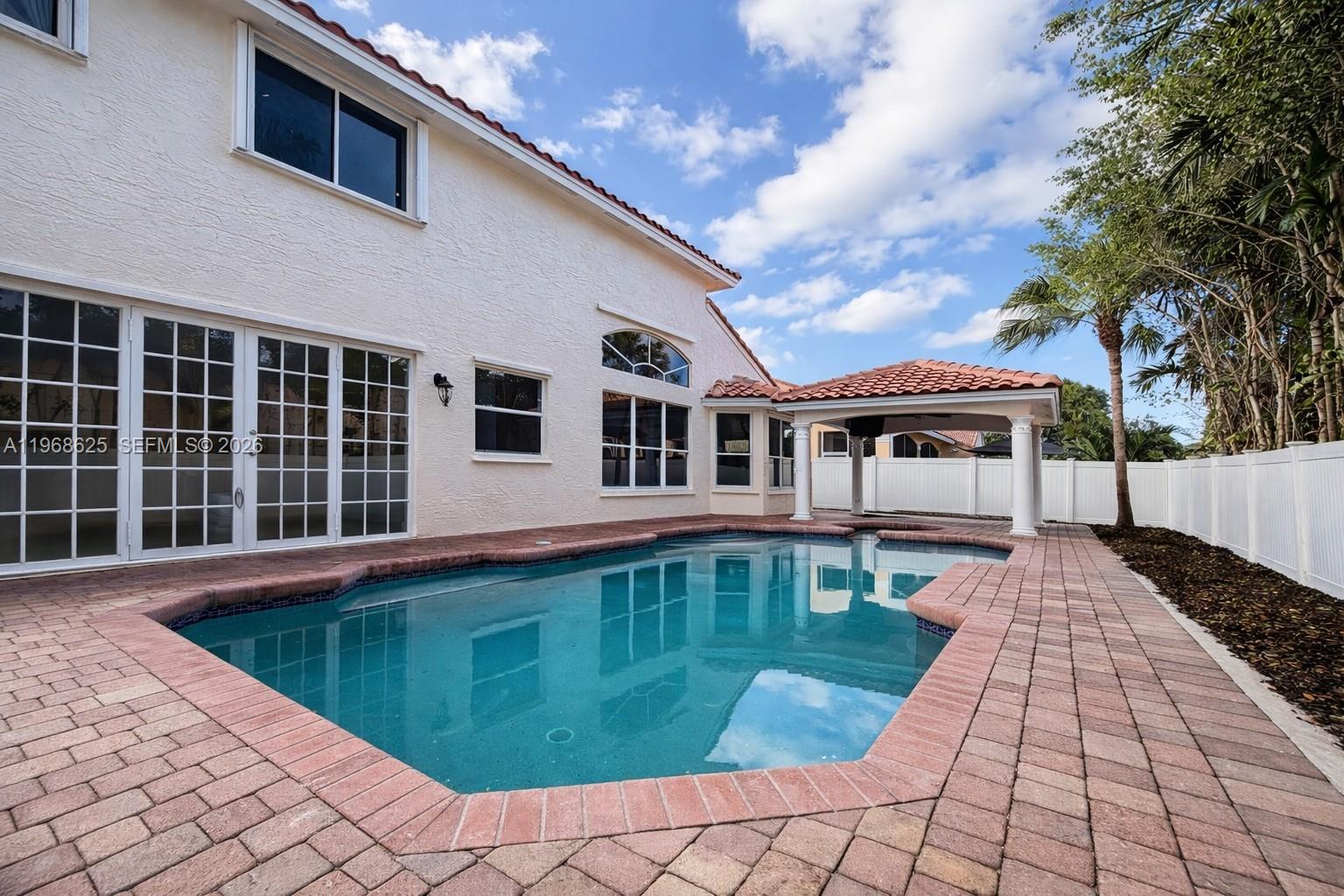 TWIN ACRES - Residential