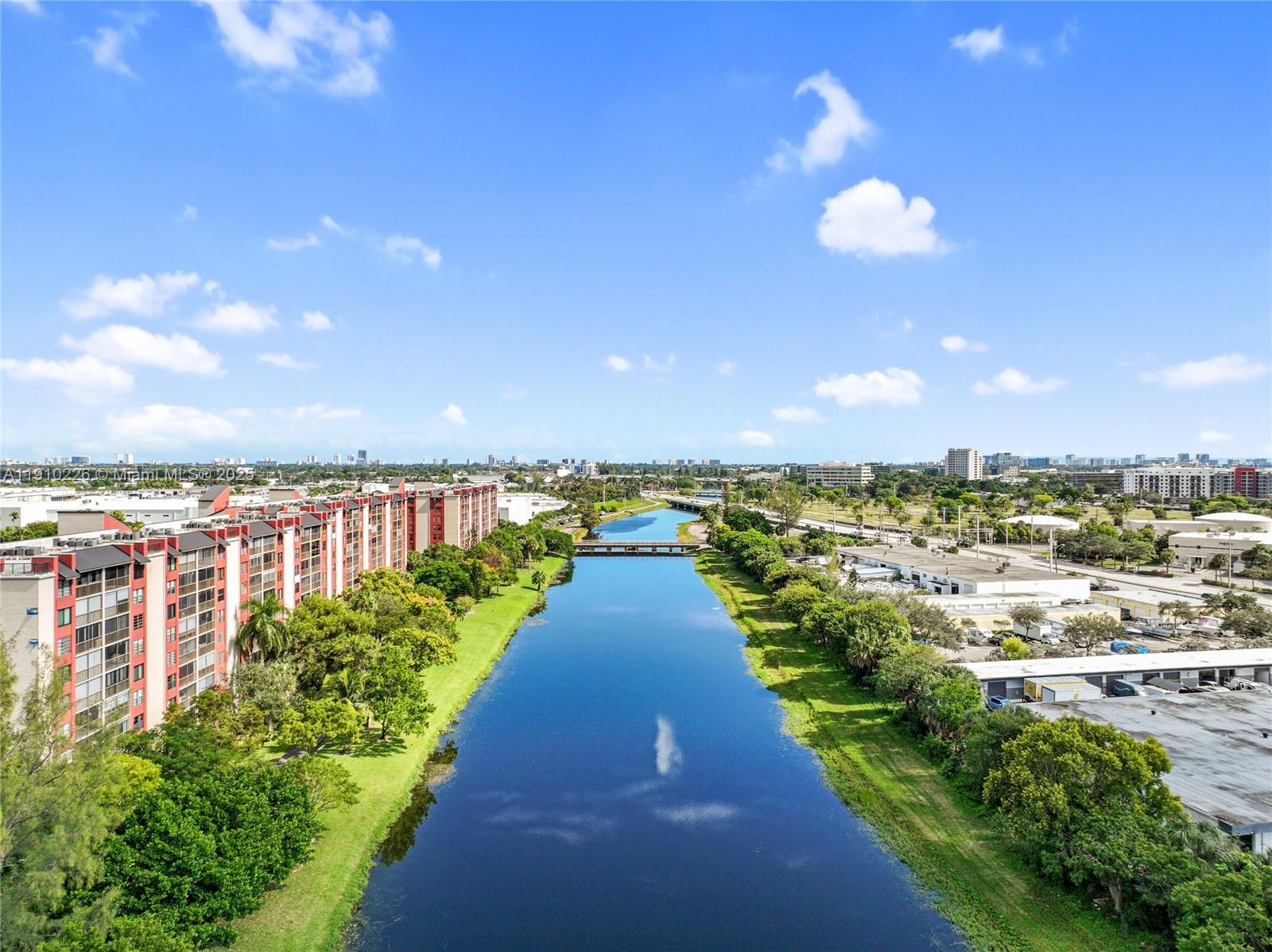 CYPRESS BEND CONDOMINIUM - Residential