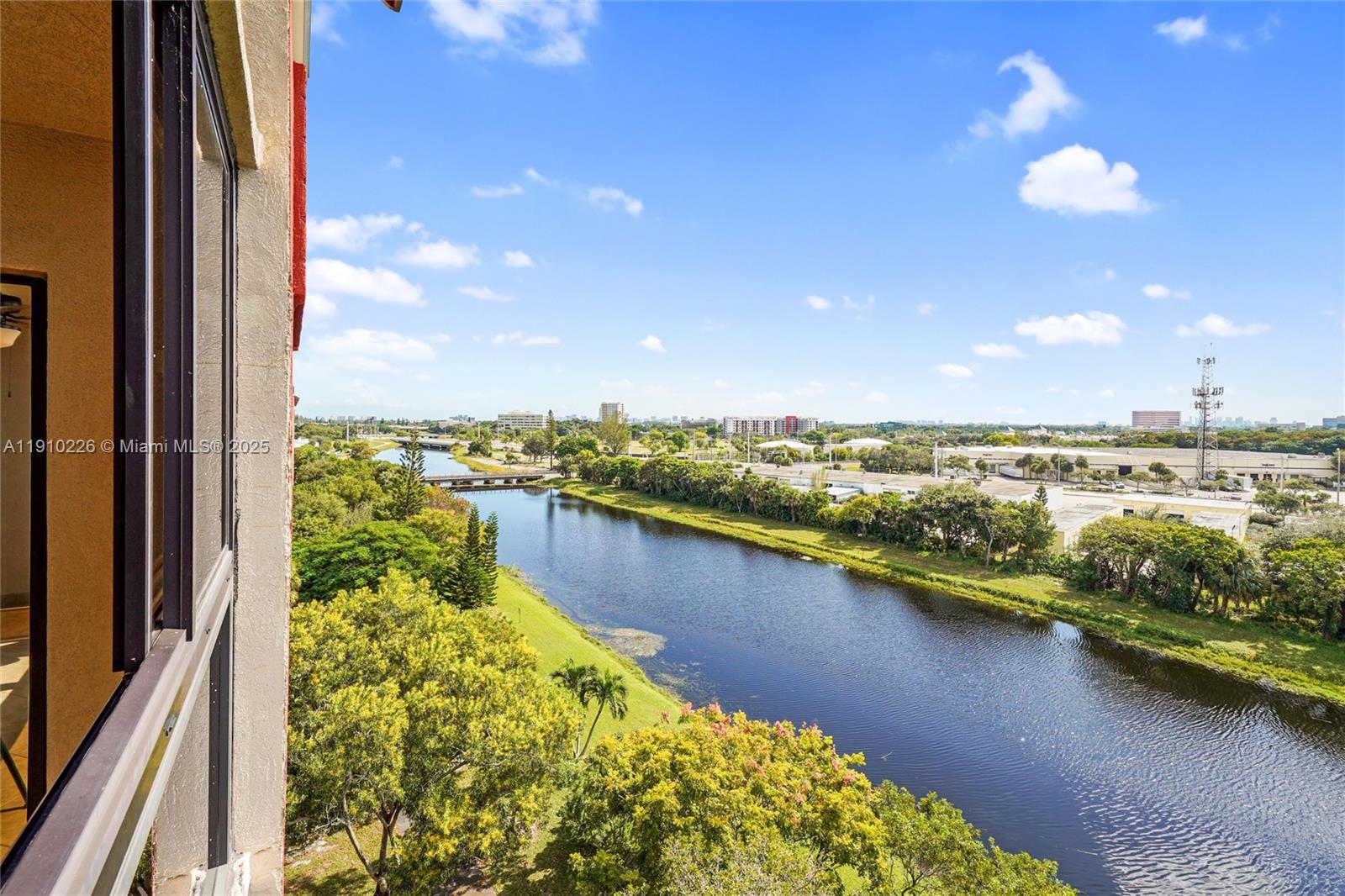 CYPRESS BEND CONDOMINIUM - Residential