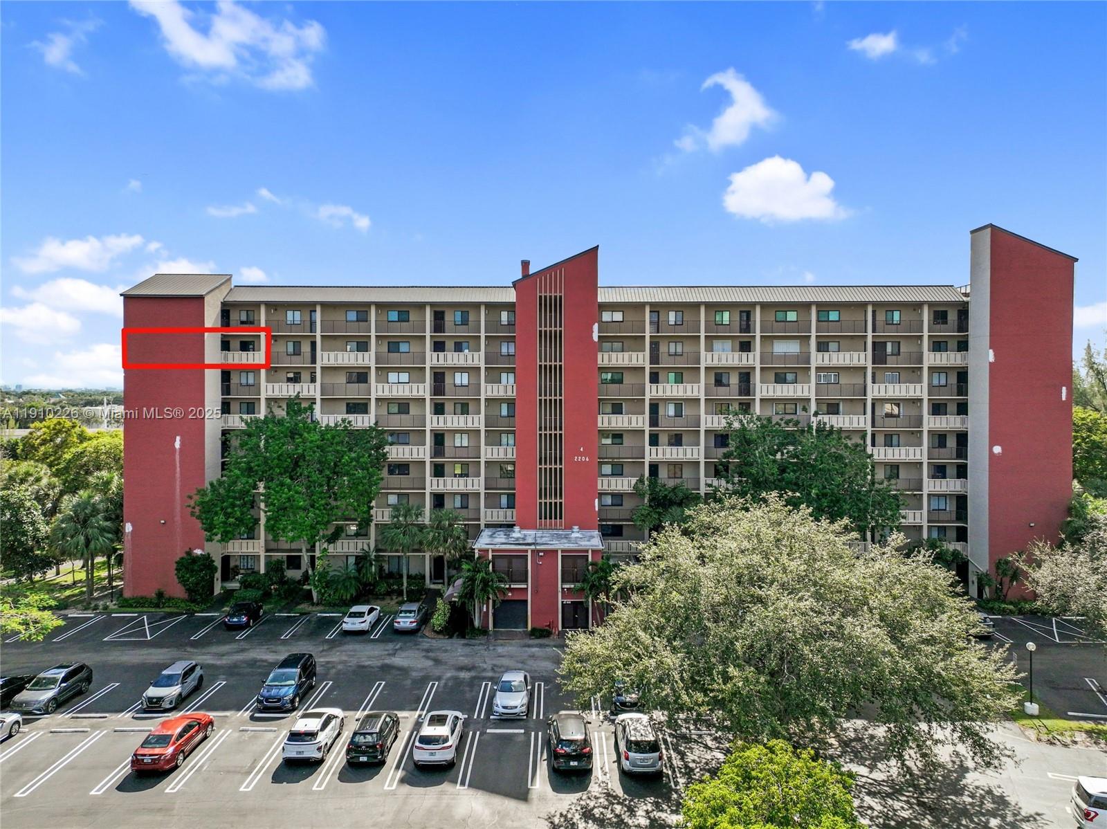 CYPRESS BEND CONDOMINIUM - Residential