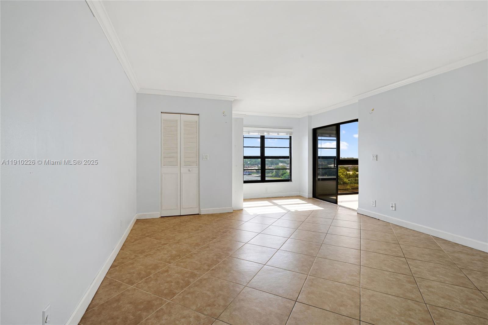 CYPRESS BEND CONDOMINIUM - Residential