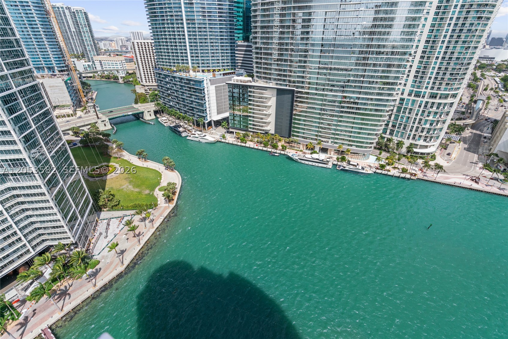 CARBONELL CONDO - Residential Lease