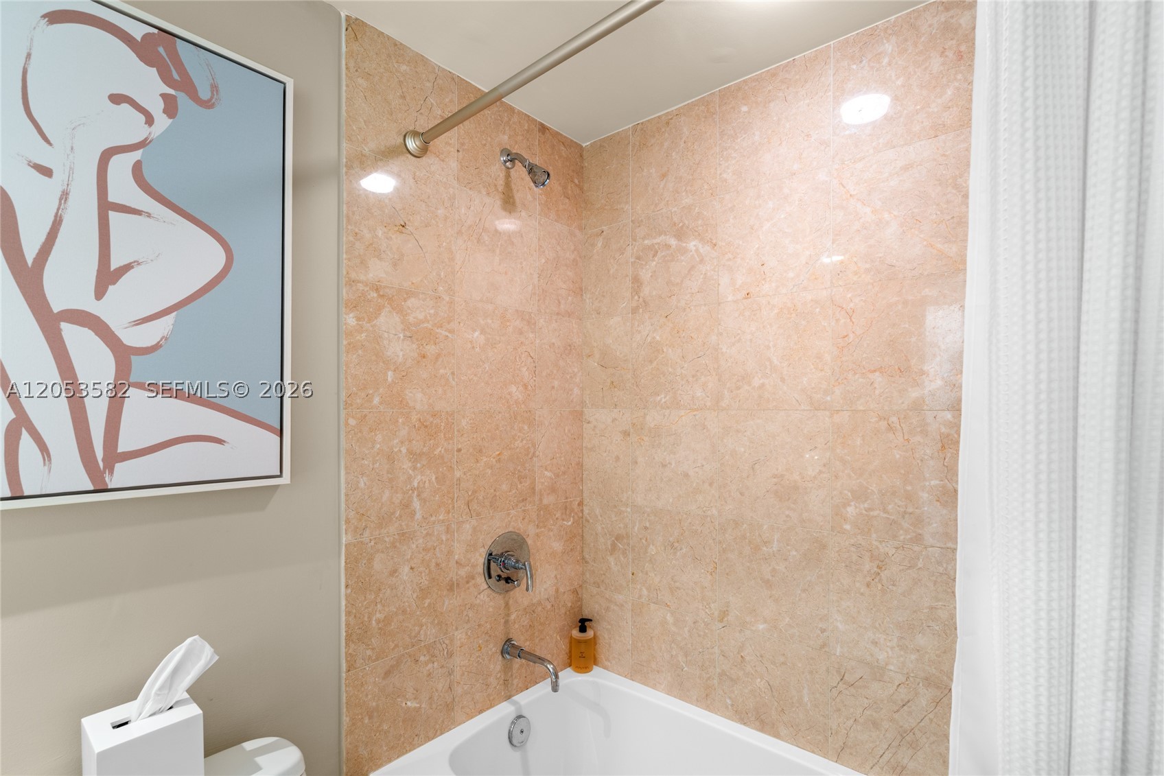 CARBONELL CONDO - Residential Lease