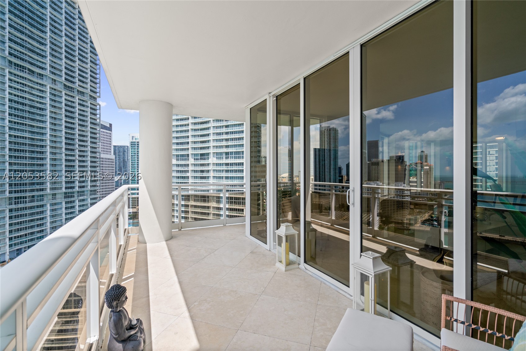CARBONELL CONDO - Residential Lease