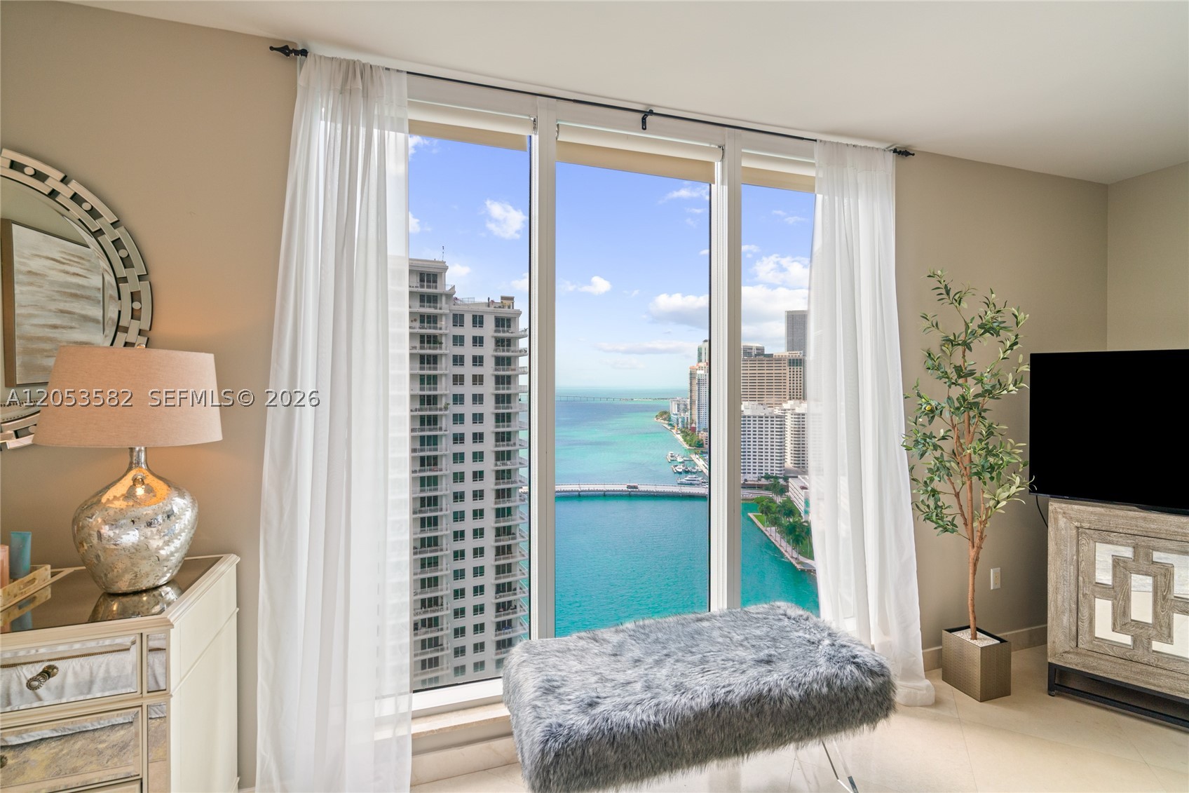 CARBONELL CONDO - Residential Lease